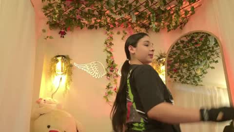 Isabella        online show from 04.14.26