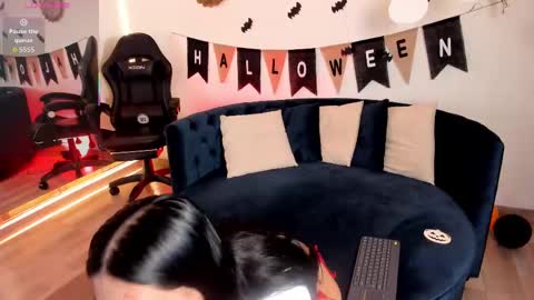 ISA ROUSE  online show from 10.07.25