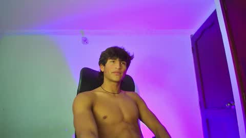 Snapshot of isaac__efx chatting on 09.17.25 isaac online show from 09.17.25