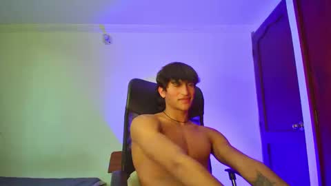 Snapshot of isaac__efx chatting on 09.25.25 isaac online show from 09.25.25