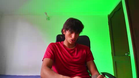 Snapshot of isaac__efx chatting on 09.26.25 isaac online show from 09.26.25