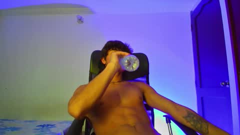 Snapshot of isaac__efx chatting on 10.16.25 isaac online show from 10.16.25