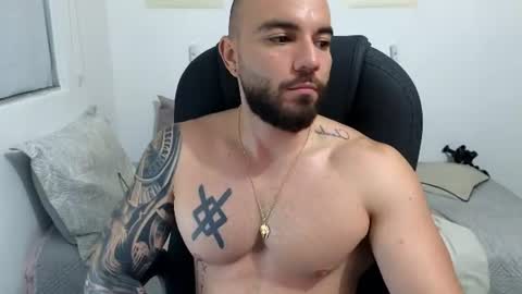 Snapshot of isaac_carter chatting on 06.17.26 Isaac carter online show from 06.17.26