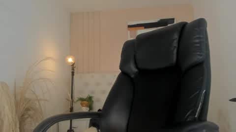 isaac_cryston online show from 02.28.26