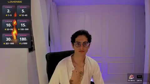 Snapshot of isaac_miler chatting on 11.15.25 isaac online show from 11.15.25