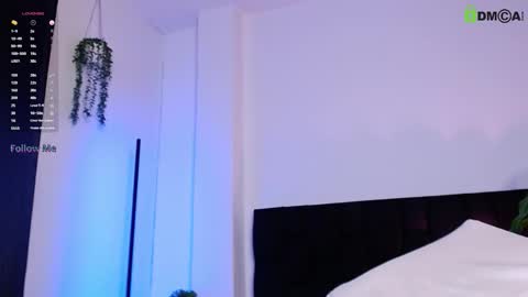 Isaac Saenz. online show from 09.25.25