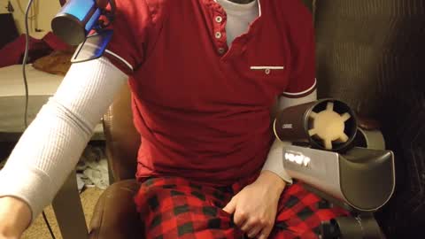 Snapshot of isaac_sheffield chatting on 12.24.24 isaac online show from 12.24.24