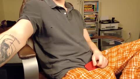Snapshot of isaac_sheffield chatting on 01.15.25 isaac online show from 01.15.25