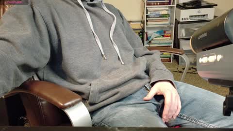 Snapshot of isaac_sheffield chatting on 01.22.25 isaac online show from 01.22.25