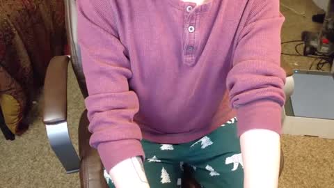 Snapshot of isaac_sheffield chatting on 02.02.25 isaac online show from 02.02.25