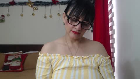 Isabeel Sofia online show from 12.13.24