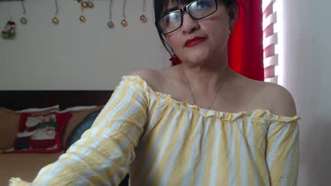 Isabeel Sofia online show from 12.13.24