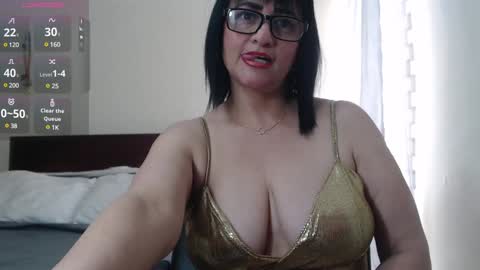 Isabeel Sofia online show from 01.07.25