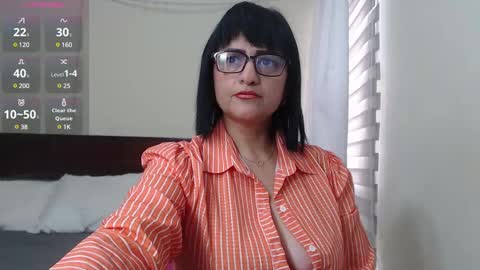 Isabeel Sofia online show from 03.05.25
