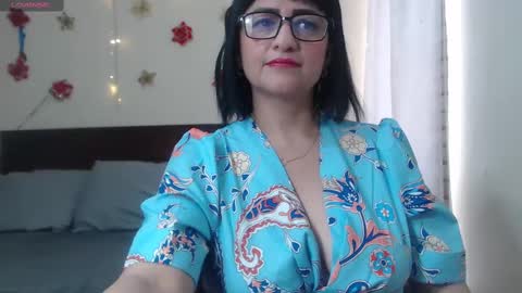 Isabeel Sofia online show from 03.07.25