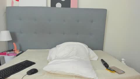 isabella online show from 02.19.25