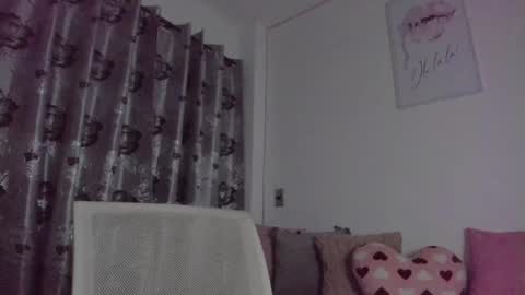 isabela duran online show from 11.08.25