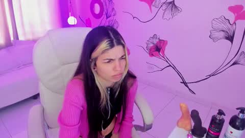 isabela_fiorelli online show from 11.18.25