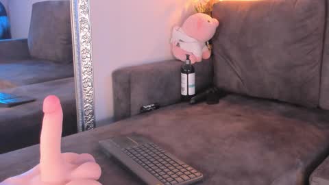 Snapshot of isabela_franco_ chatting on 02.04.25 Isabela online show from 02.04.25