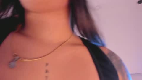 Snapshot of isabela_franco_ chatting on 03.05.25 Isabela online show from 03.05.25