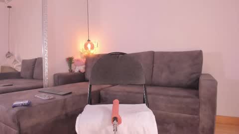 Snapshot of isabela_franco_ chatting on 09.23.25 Isabela online show from 09.23.25