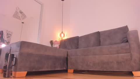 Snapshot of isabela_franco_ chatting on 09.28.25 Isabela online show from 09.28.25