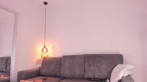 Snapshot of isabela_franco_ chatting on 10.06.25 Isabela online show from 10.06.25