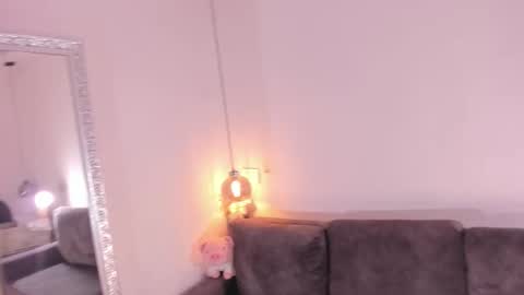 Snapshot of isabela_franco_ chatting on 10.10.25 Isabela online show from 10.10.25