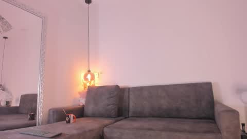 Snapshot of isabela_franco_ chatting on 10.14.25 Isabela online show from 10.14.25