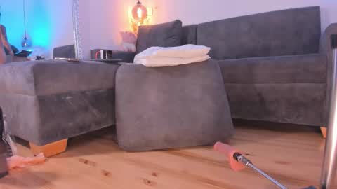 Snapshot of isabela_franco_ chatting on 10.17.25 Isabela online show from 10.17.25