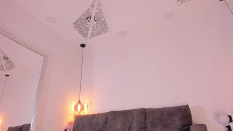 Snapshot of isabela_franco_ chatting on 10.21.25 Isabela online show from 10.21.25