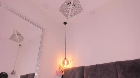 Snapshot of isabela_franco_ chatting on 10.26.25 Isabela online show from 10.26.25