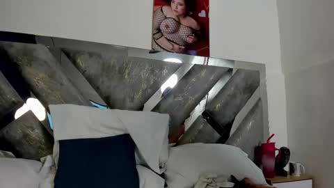 Mommy Isa online show from 01.11.26