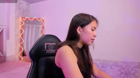 ISABELA  online show from 12.22.25