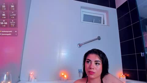 Isabela Angell  online show from 03.02.25