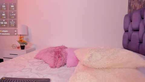 Isabela Angell  online show from 03.09.25