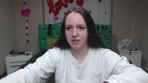 IsabelBlackberry online show from 10.15.25