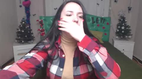 IsabelBlackberry online show from 12.21.25