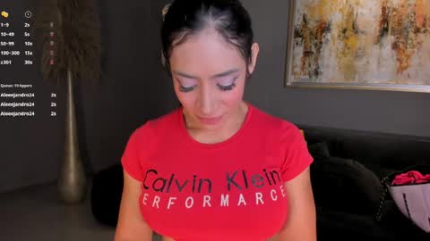 Snapshot of isabelbornner chatting on 04.24.26 Isabel Bornner online show from 04.24.26