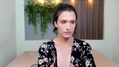 Snapshot of isabelfernandez chatting on 09.21.25 IsabelFernandez online show from 09.21.25