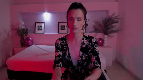 Snapshot of isabelfernandez chatting on 09.23.25 IsabelFernandez online show from 09.23.25