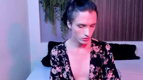 Snapshot of isabelfernandez chatting on 09.25.25 IsabelFernandez online show from 09.25.25