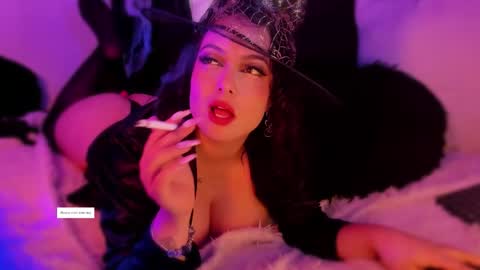 isabella online show from 10.16.25