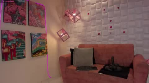 Snapshot of isabeljohnson chatting on 04.30.26 Isabel online show from 04.30.26
