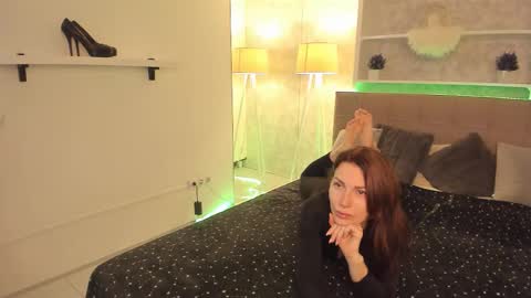 IsabelKiss online show from 11.10.25