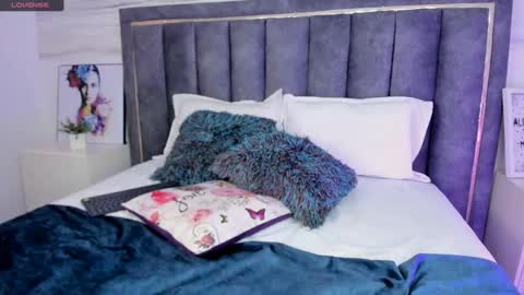 isabella Fox online show from 12.13.24