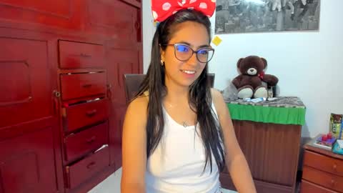 Isabella22 1 online show from 01.19.25