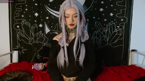    online show from 10.11.25