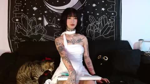    online show from 11.07.25