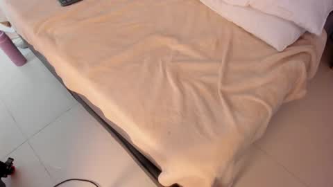 isabella_crofts online show from 11.11.25